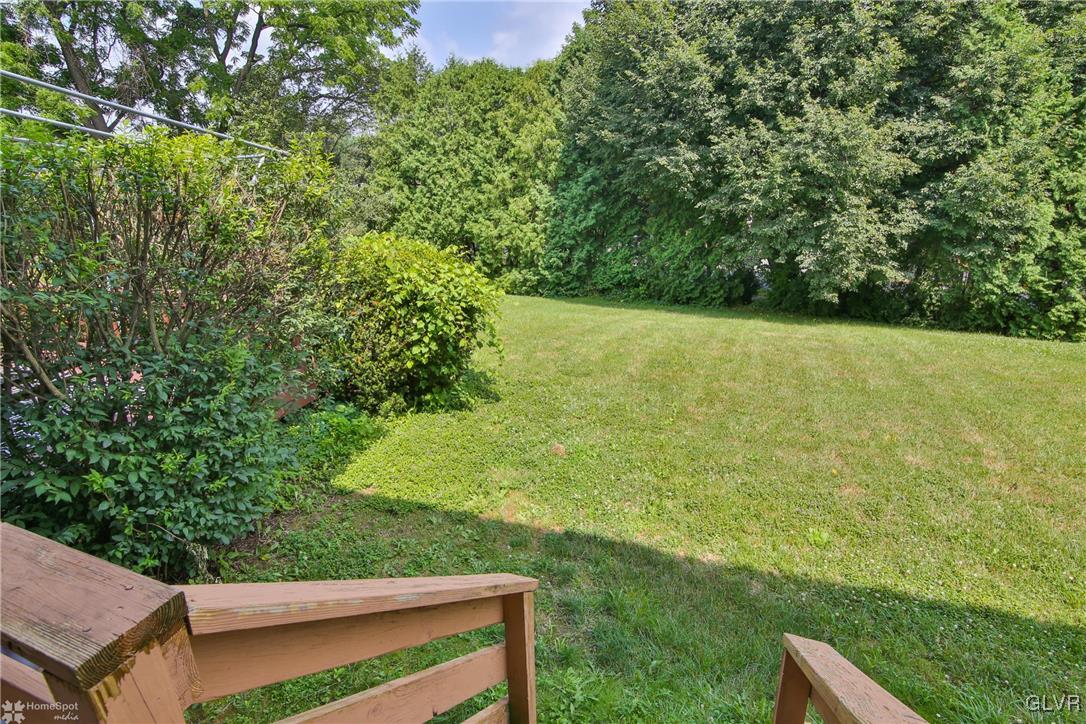 892 Briarstone Road Bethlehem, PA 18017 - Photo 3 of 30 Gallery Image 3