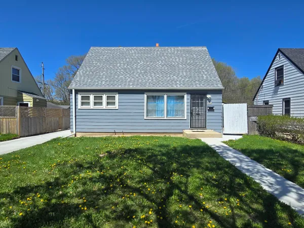 $168,000 | 5630 West Carmen Avenue, Milwaukee, WI 53218