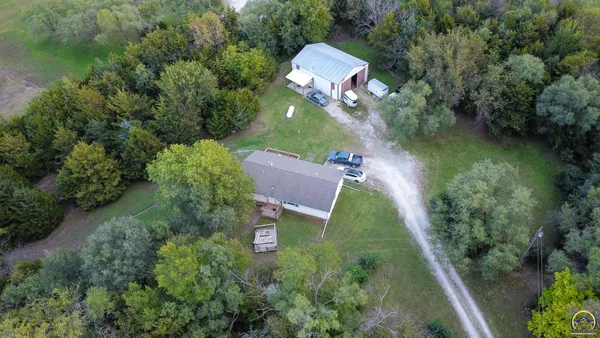 $289,000 | 1901 East Highway 50, Emporia, KS 66801