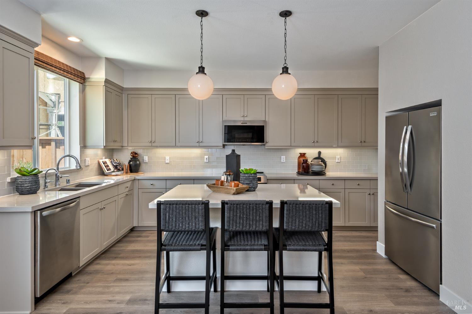 2534 Courtney Avenue Santa Rosa, CA 95403 - Photo 13 of 18