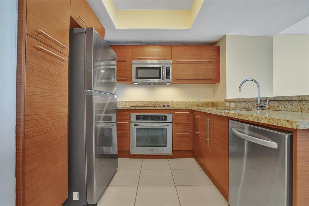 2641 North Flamingo Road, Unit 406N Sunrise, FL 33323 - Photo 12 of 35 Photo 12