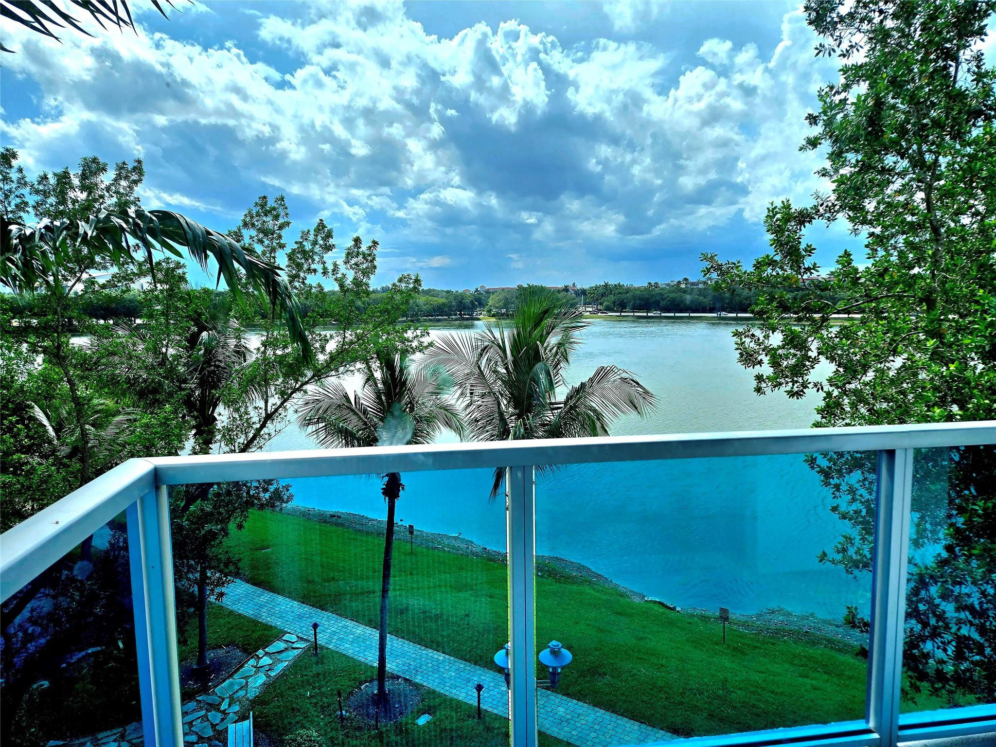 2641 North Flamingo Road, Unit 406N Sunrise, FL 33323 - Photo 13 of 35 Photo 13