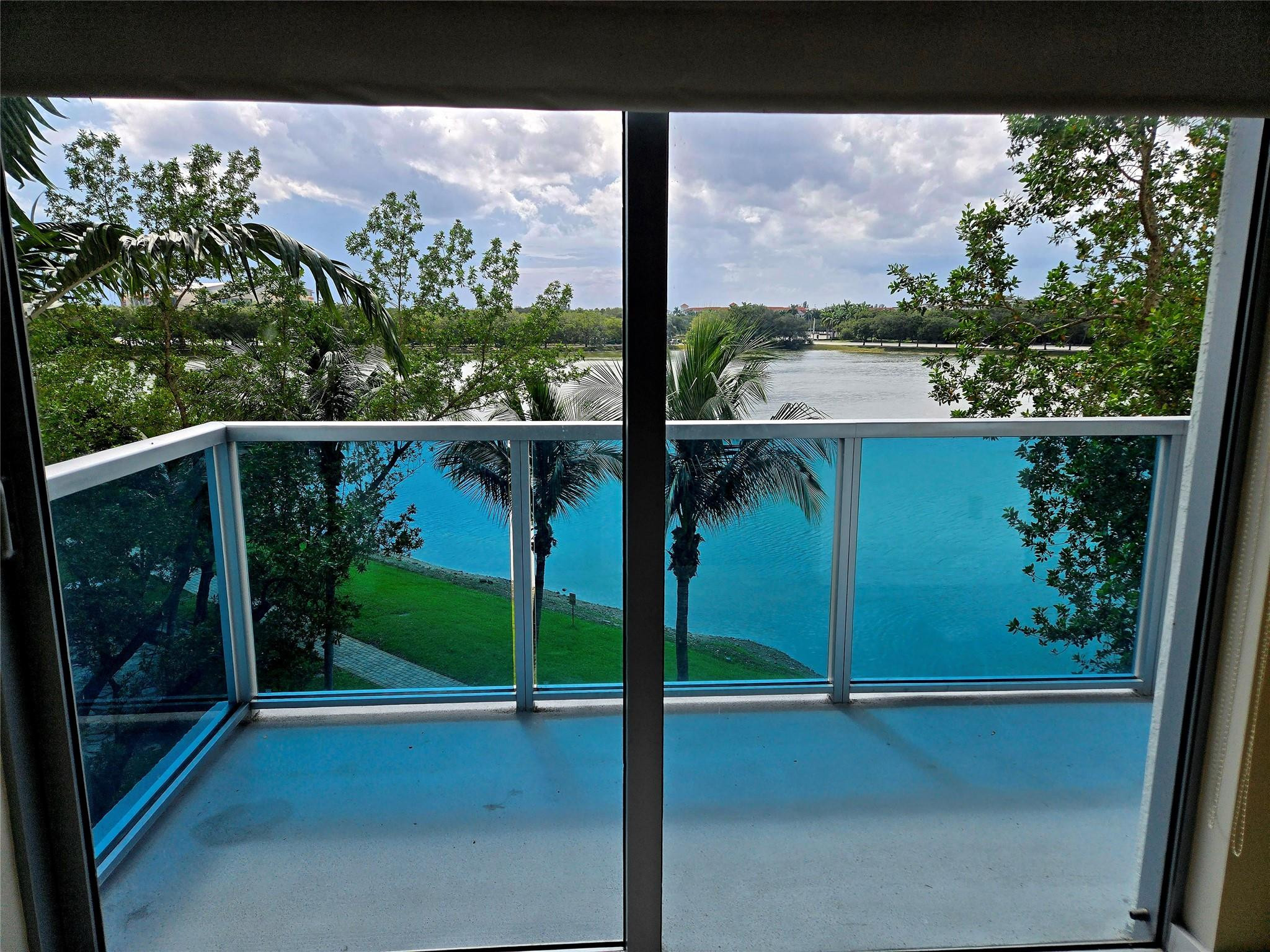 2641 North Flamingo Road, Unit 406N Sunrise, FL 33323 - Photo 14 of 35 Photo 14