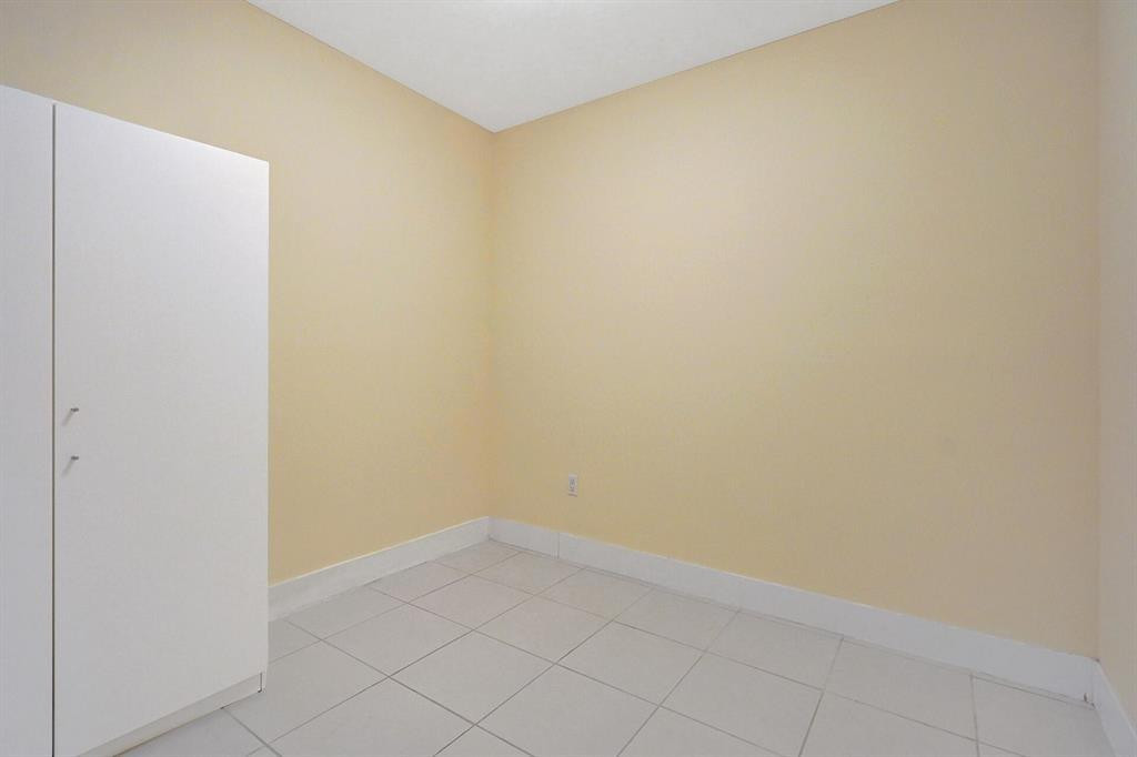 2641 North Flamingo Road, Unit 406N Sunrise, FL 33323 - Photo 26 of 35 Photo 26