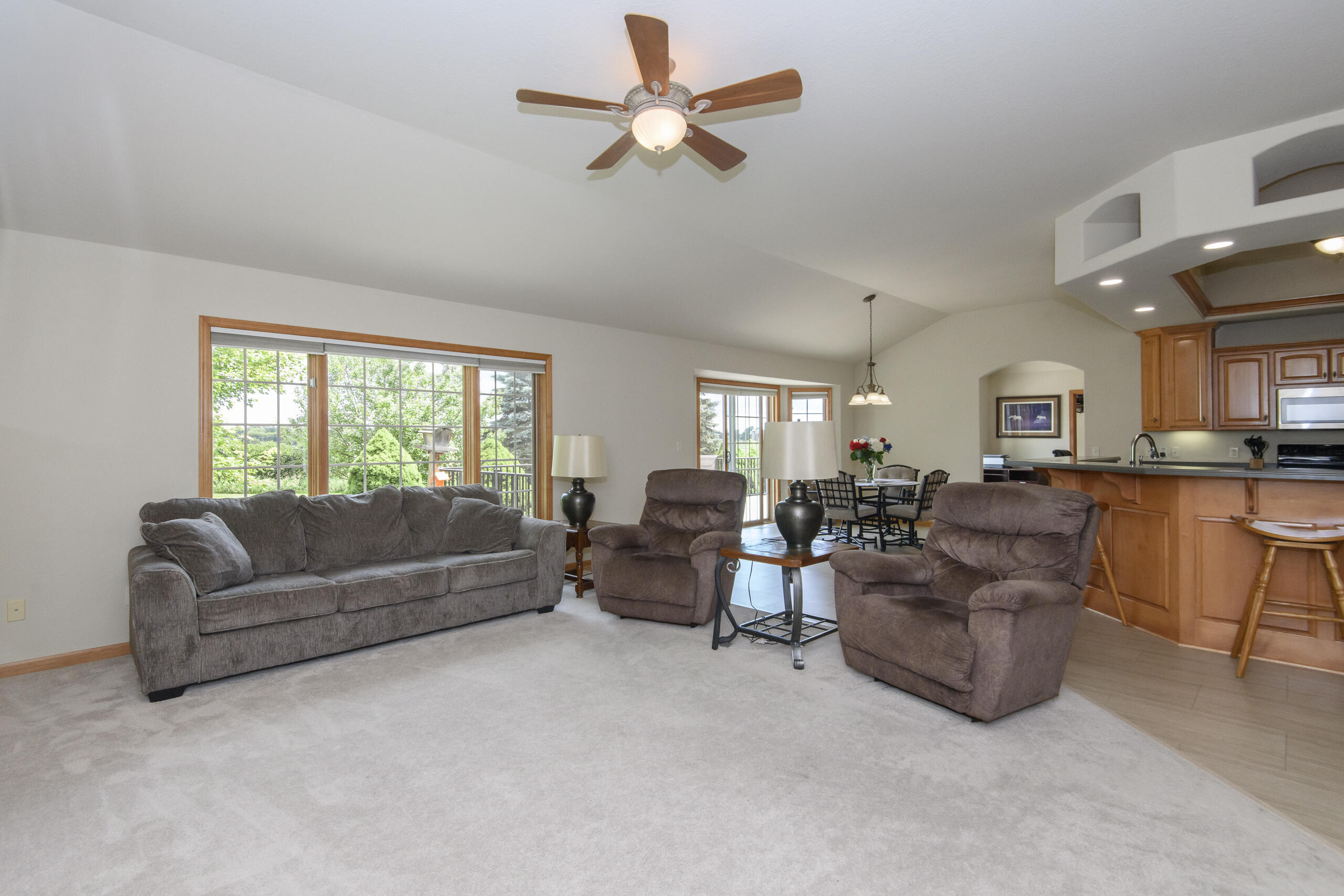 N5158 Union Hill Road Concord, WI 53066 - Photo 7 of 61 Living Room