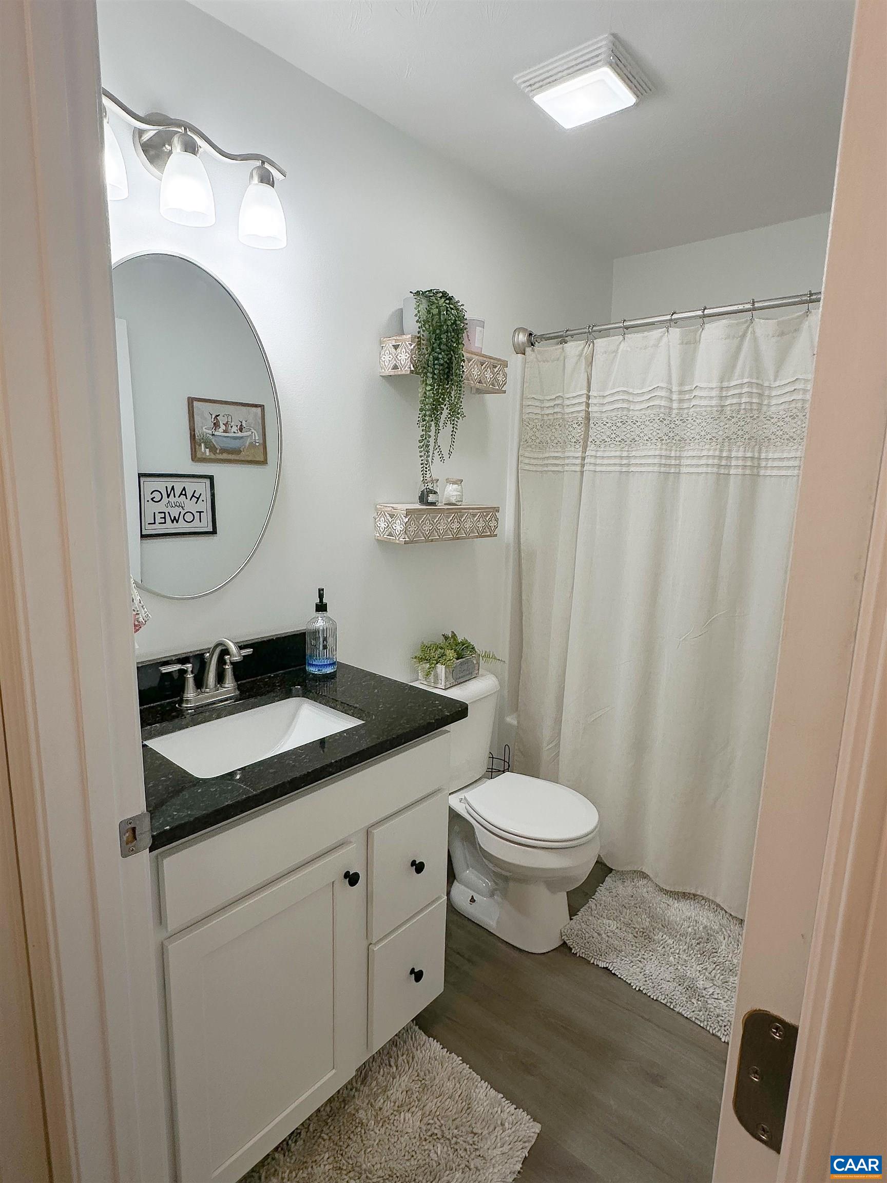 307 15th Street Grottoes, VA 24441 - Photo 6 of 25