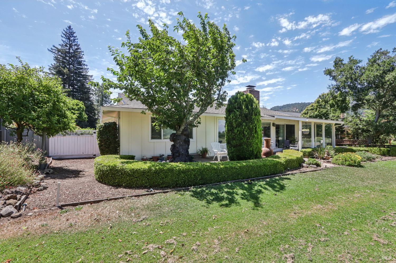 322 Mockingbird Circle Santa Rosa, CA 95409 - Photo 41 of 44 a front view of a house with garden