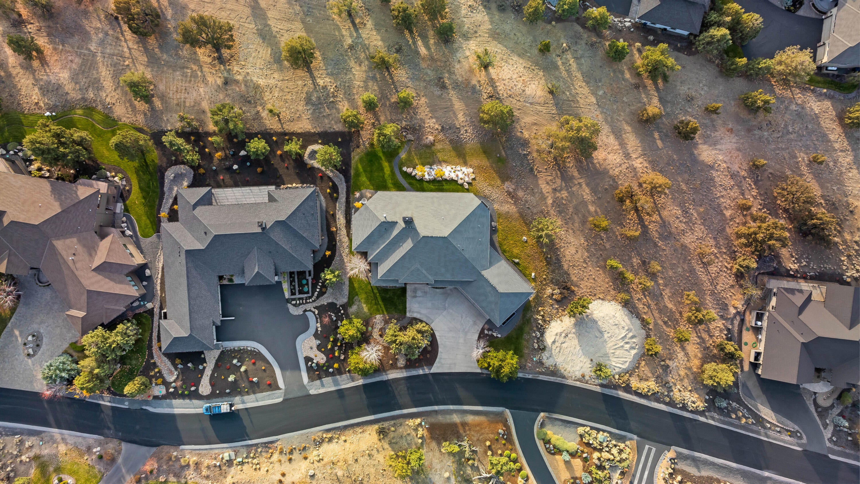 983 Highland View Loop Redmond, OR 97756 - Photo 91 of 124 11-Aerial