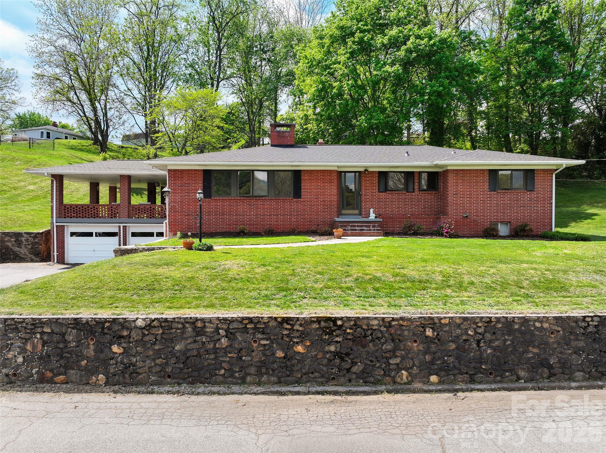 55 Boydston Street Canton, NC 28716 - Photo 2 of 30