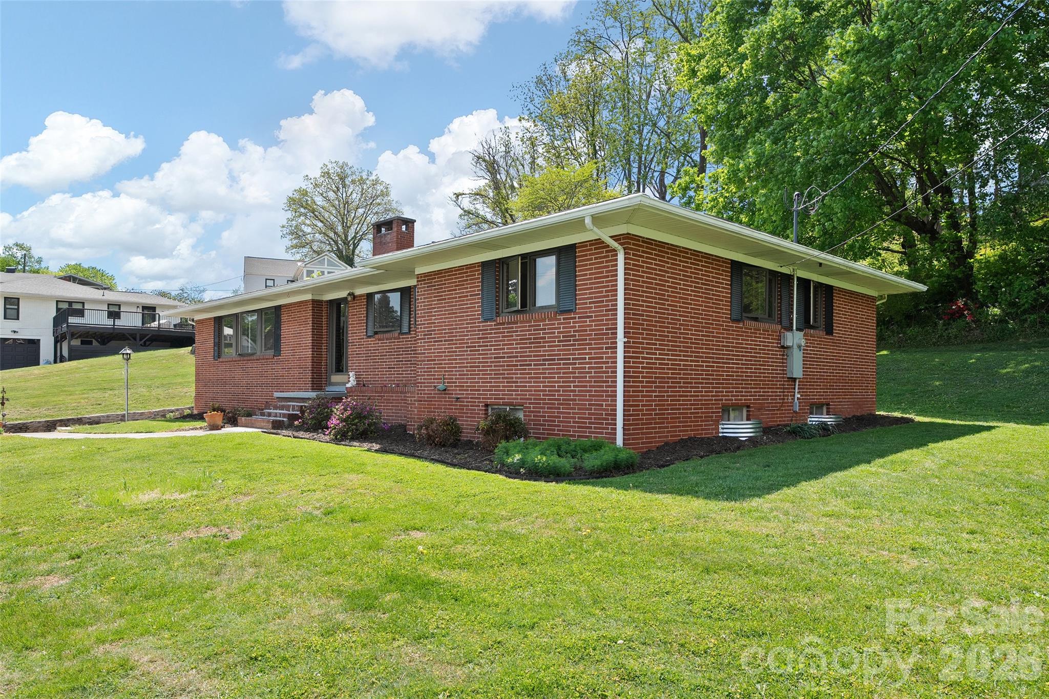 55 Boydston Street Canton, NC 28716 - Photo 4 of 30