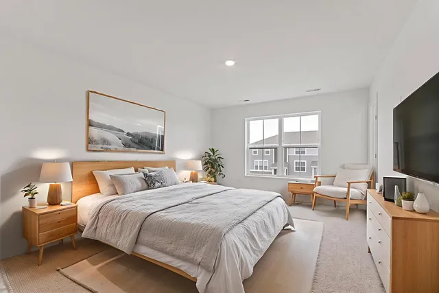 $2,700 | 14942 South Dyer Lane, Plainfield, IL 60544