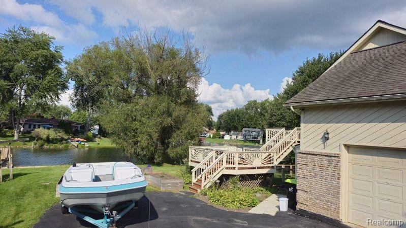 969 Bogie Lake Road White Lake, MI 48383 - Photo 22 of 29