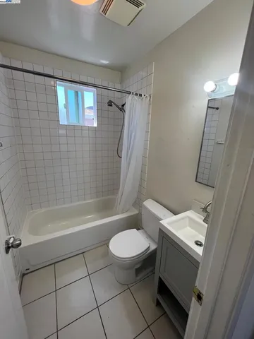 $2,200 | Undisclosed Address, Berkeley, CA 94710
