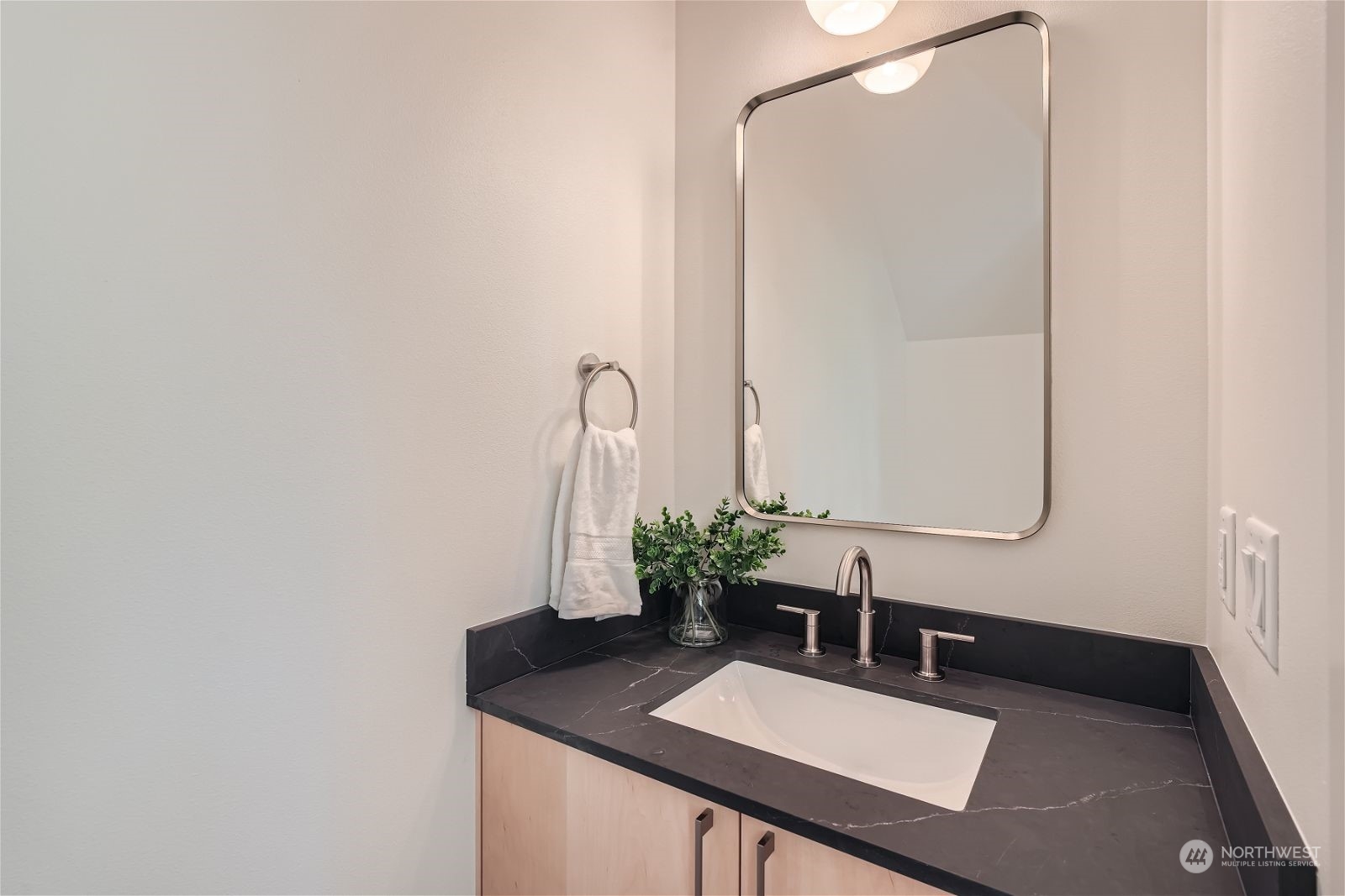732 North 67th Street Seattle, WA 98103 - Photo 16 of 31 Gallery Image 16