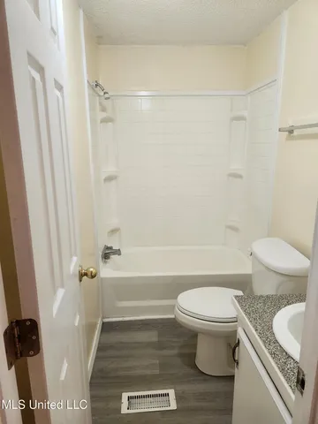 $1,200 | 9267 Cuandet Road, Unit 23, Gulfport, MS 39503