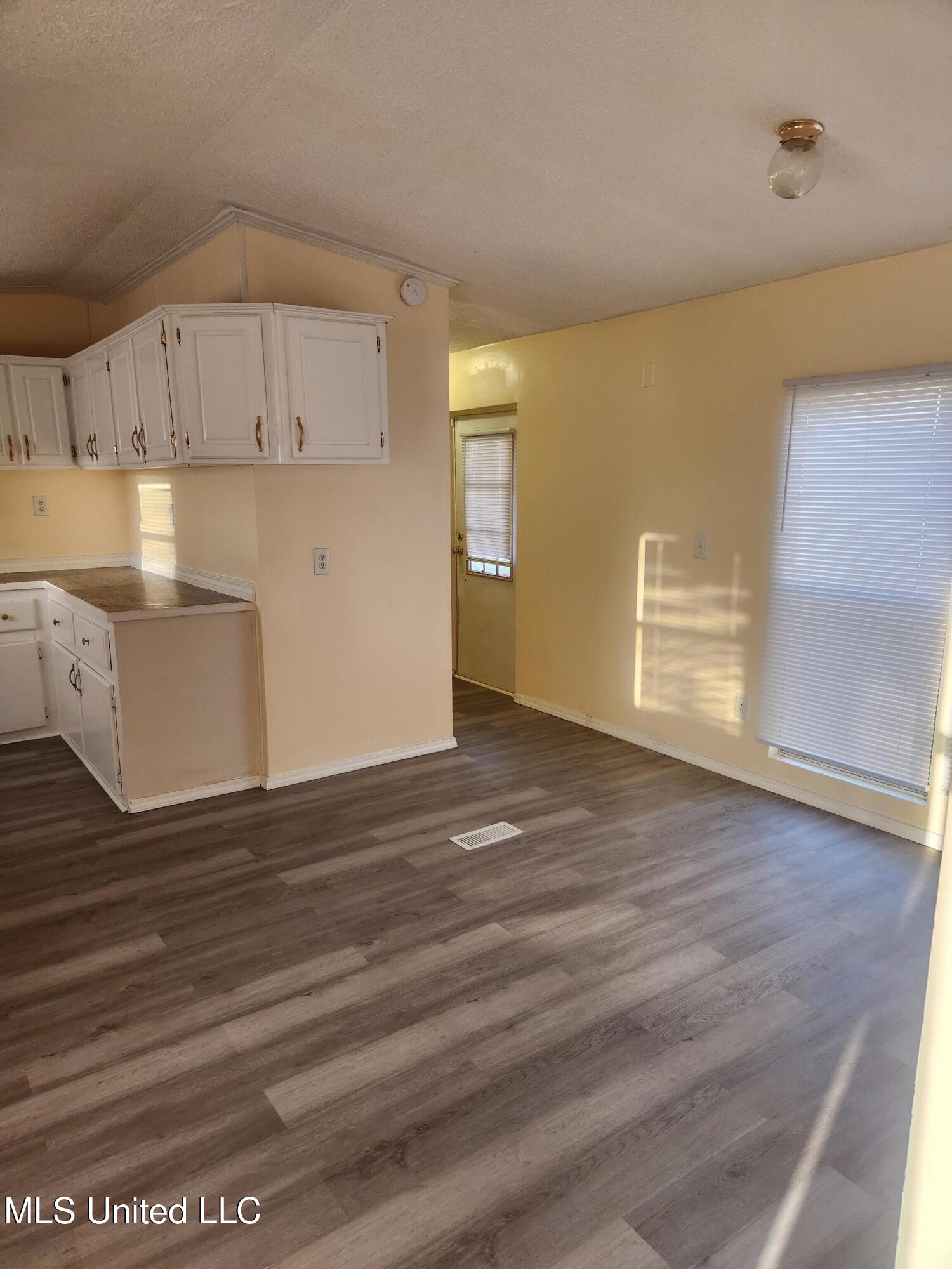 9267 Cuandet Road, Unit 23 Gulfport, MS 39503 - Photo 7 of 19 20250212_170349