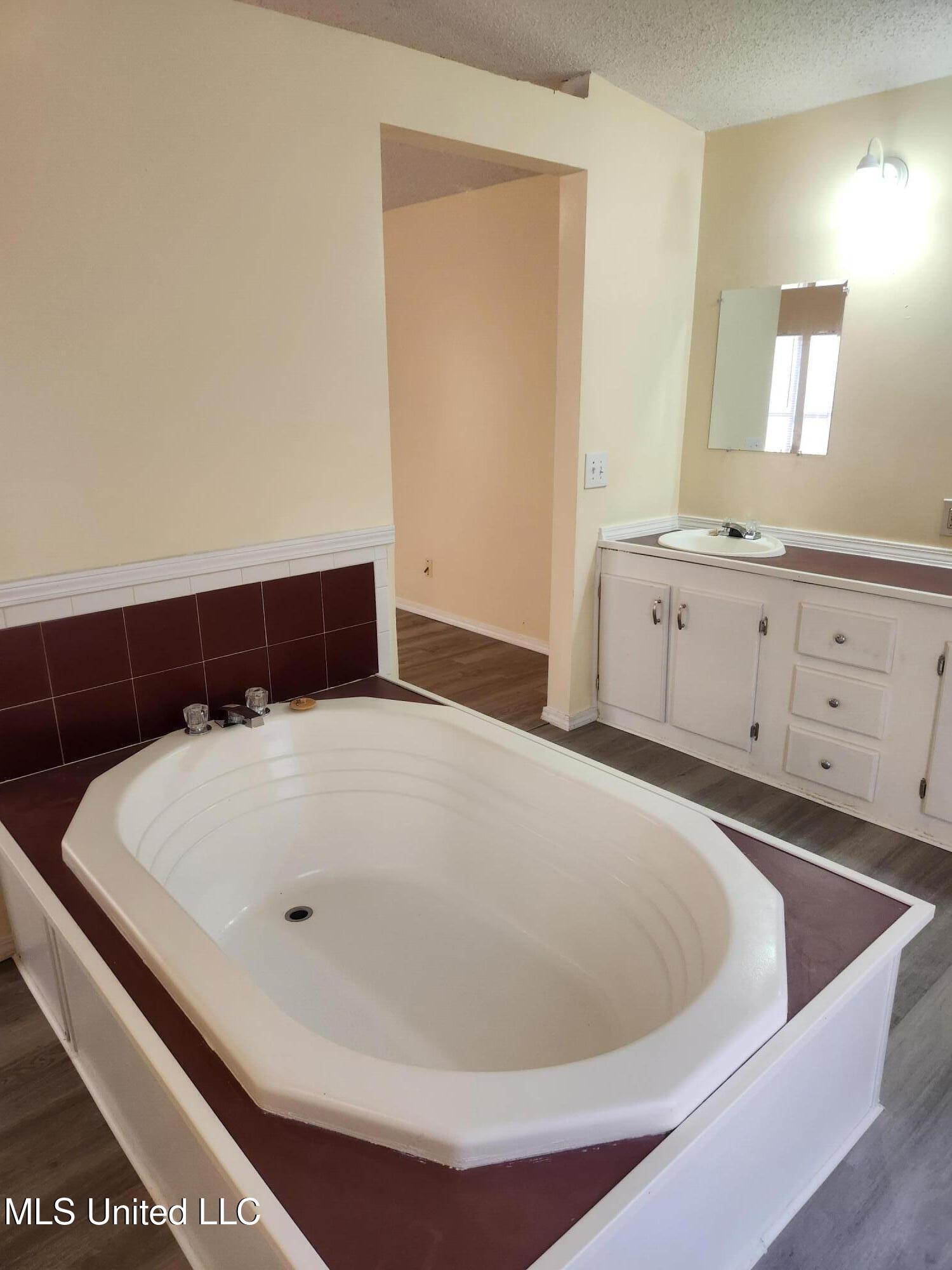 9267 Cuandet Road, Unit 23 Gulfport, MS 39503 - Photo 10 of 19 20250212_170157