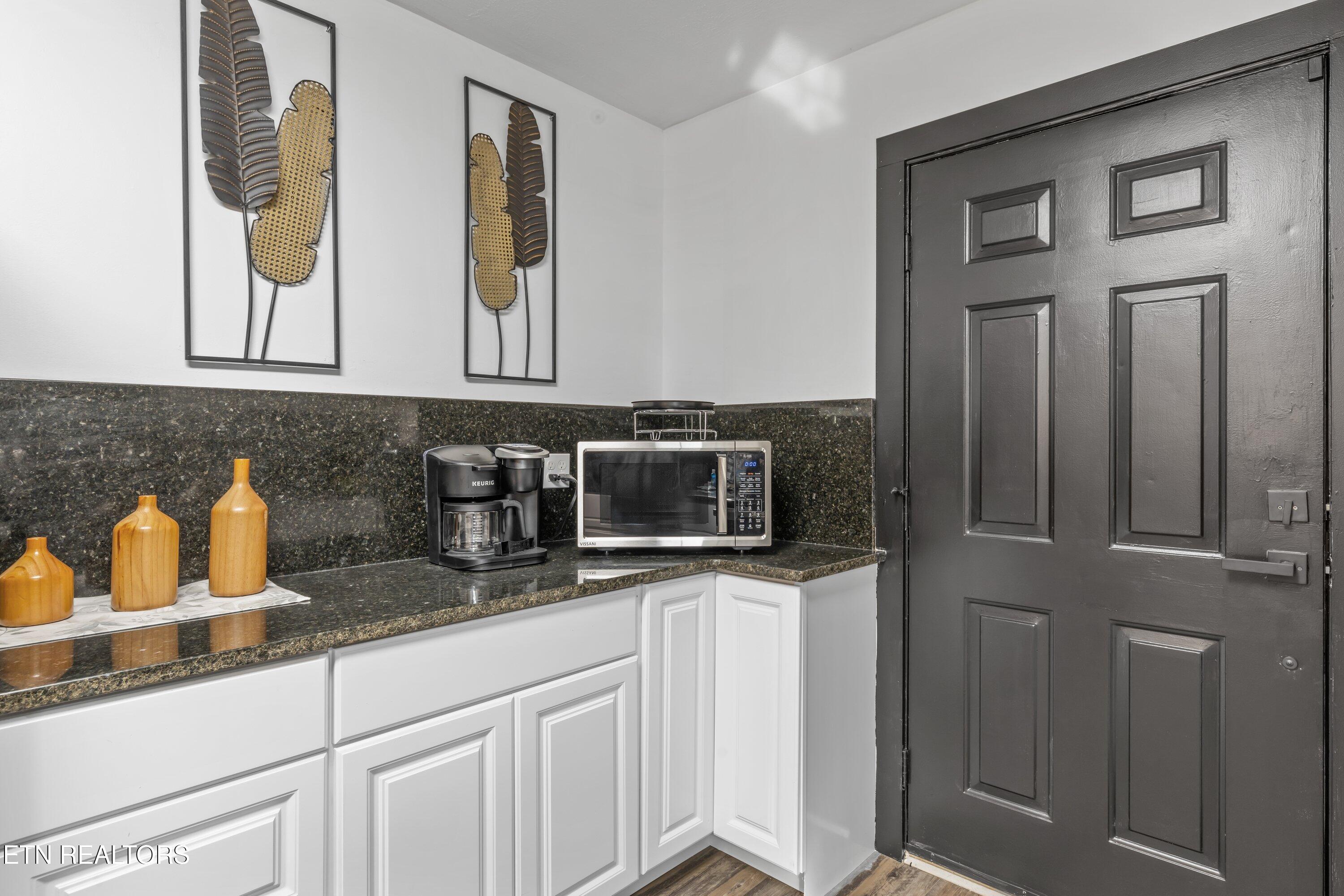 3030 Engle Town Road Sevierville, TN 37862 - Photo 16 of 39 kitchen3