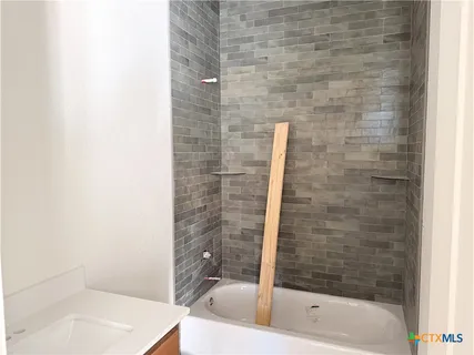 $690,900 | 1614 Hunt Drive, Salado, TX 76571