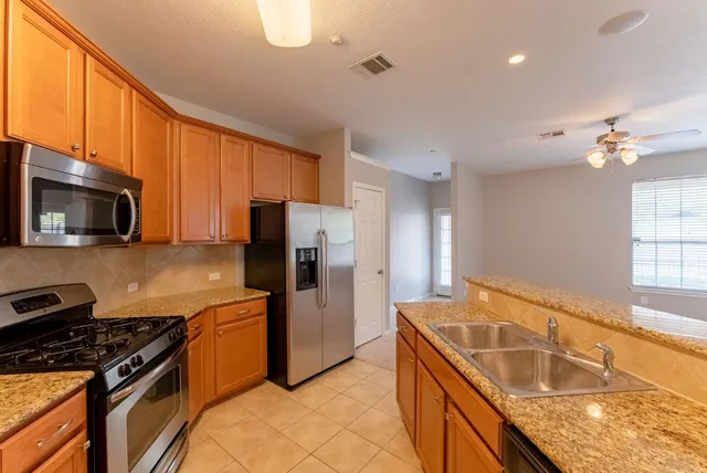 $1,950 | 1310 West Parmer Lane, Unit 3203, Austin, TX 78727
