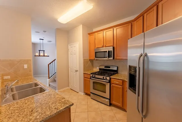 $1,950 | 1310 West Parmer Lane, Unit 3203, Austin, TX 78727