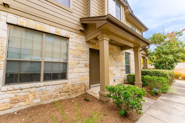 $1,950 | 1310 West Parmer Lane, Unit 3203, Austin, TX 78727