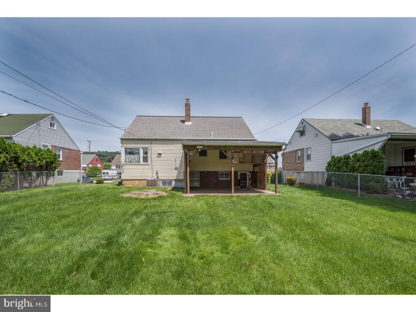 520 Harding Avenue Reading, PA 19607 - Photo 4 of 23 Exterior Back