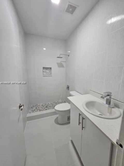 9141 Southwest 162nd Court Miami, FL 33196 - Photo 10 of 17