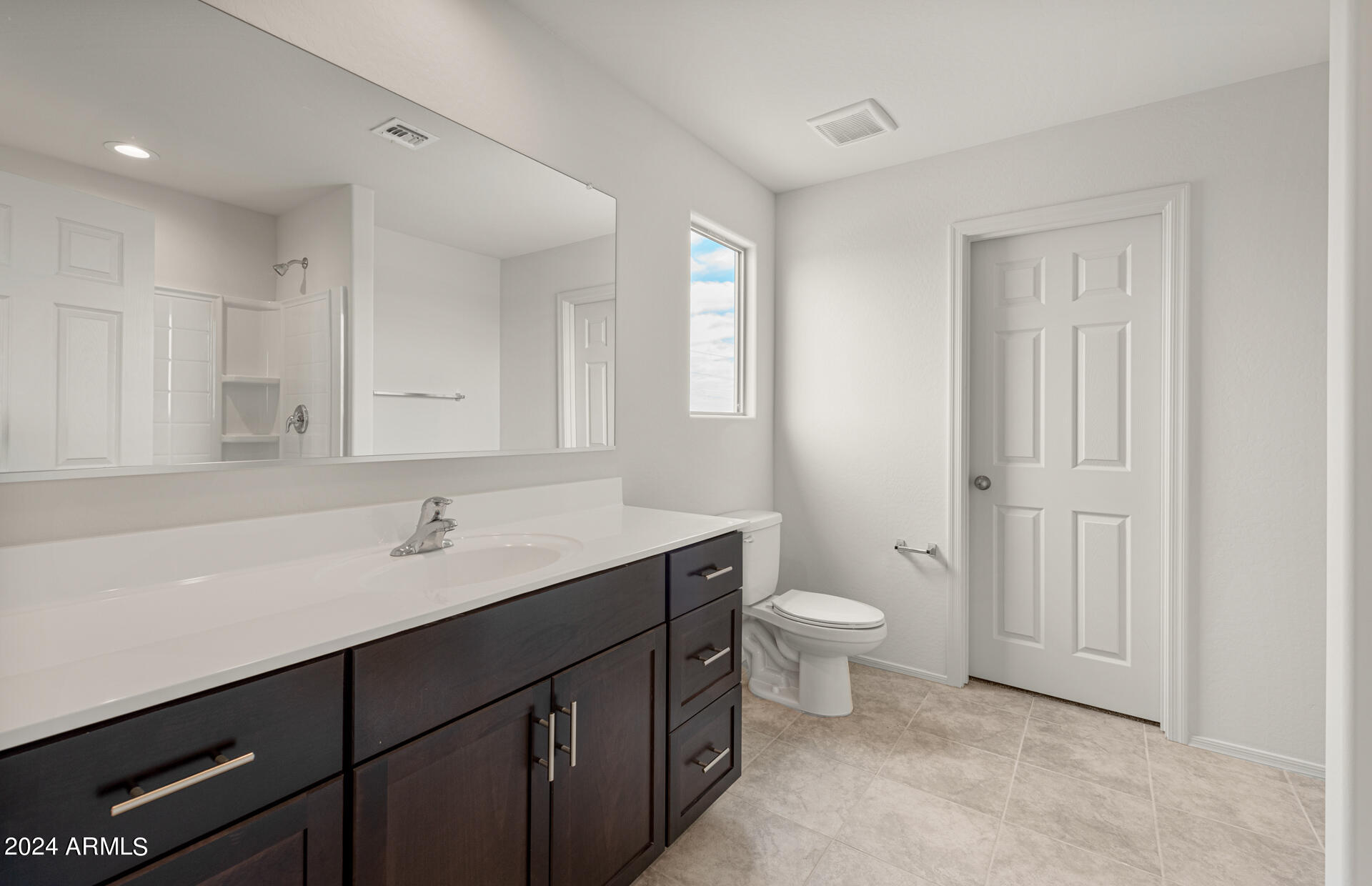 24373 West Ripple Road Buckeye, AZ 85326 - Photo 16 of 27 Owners Bath