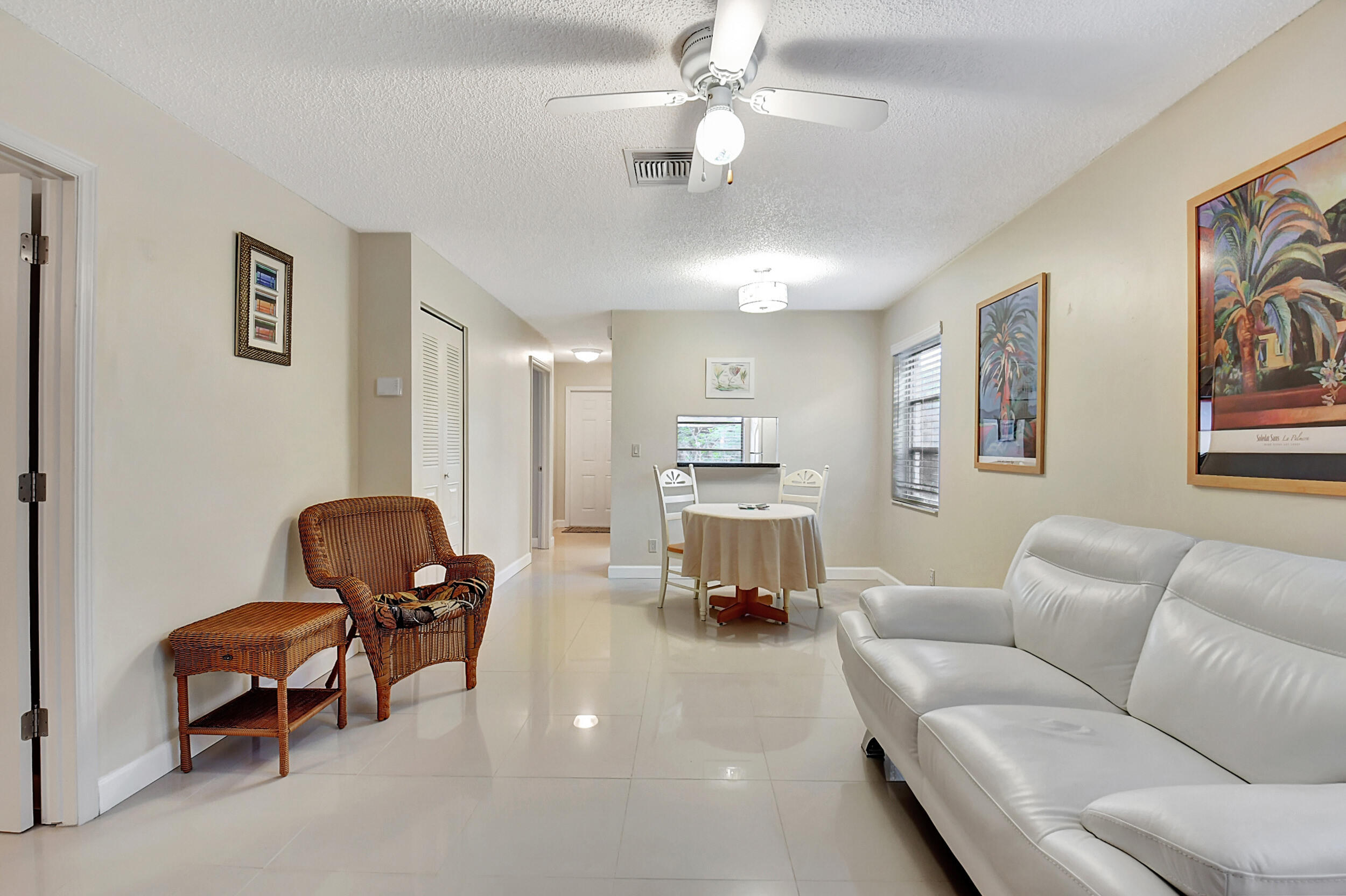 14520 Lucy Drive Delray Beach, FL 33484 - Photo 8 of 63 a living room with furniture