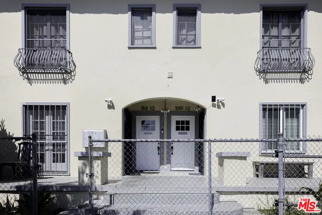 $3,200 | 1559 1/2 South Harvard Boulevard, Los Angeles, CA 90006