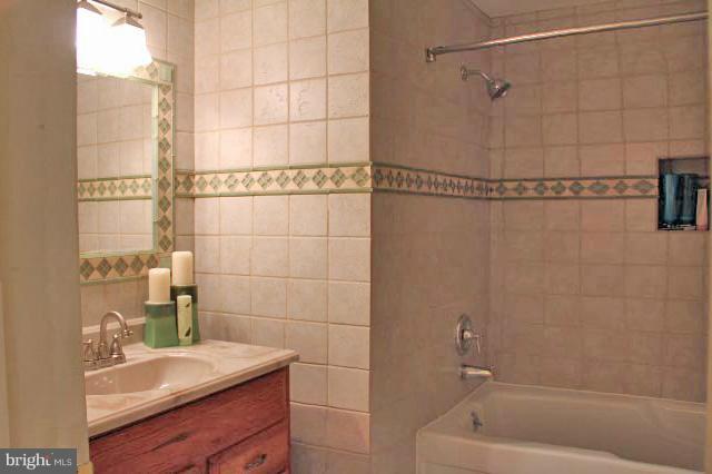 9312 Friar Road Fort Washington, MD 20744 - Photo 11 of 19 Bath