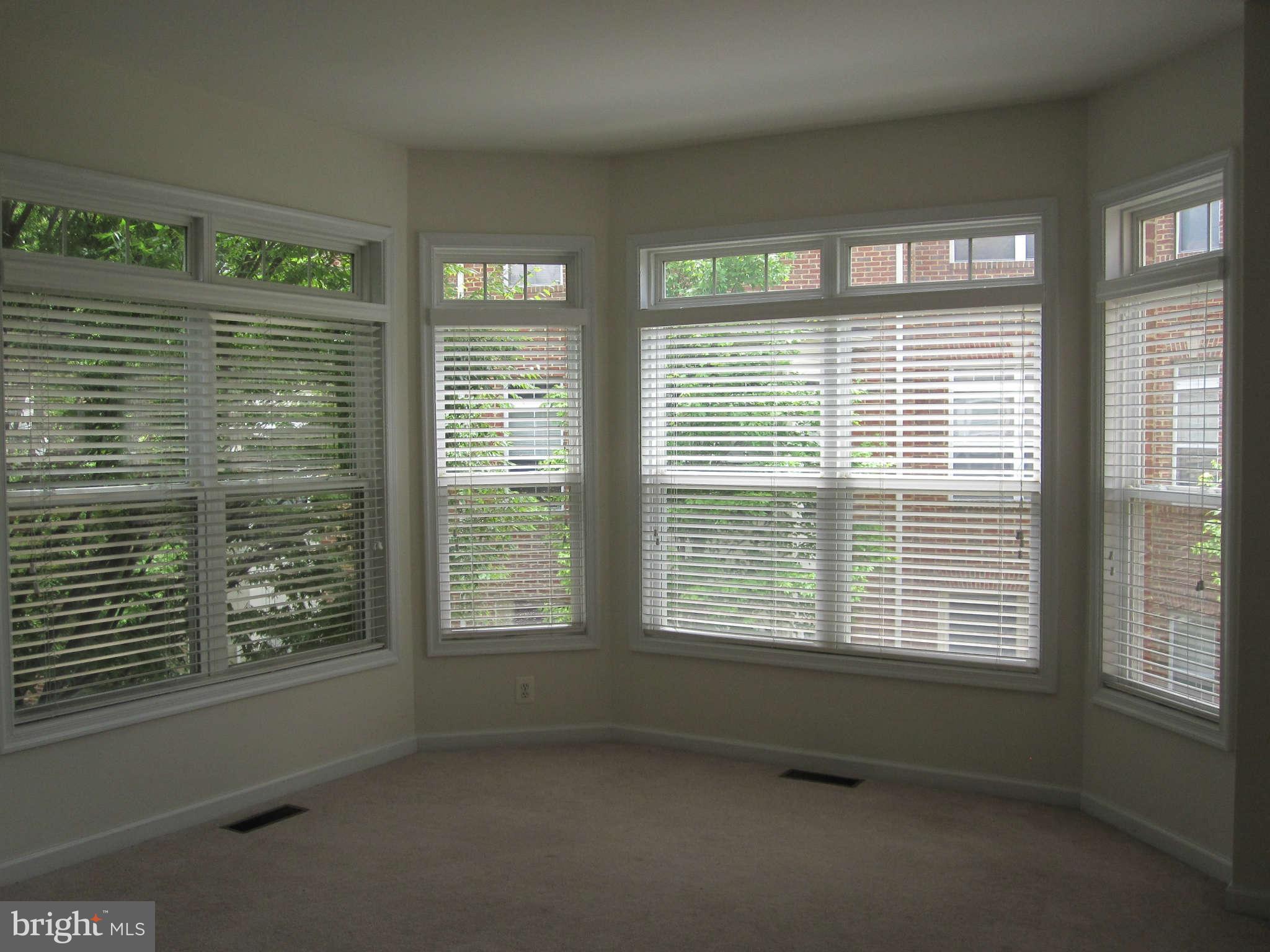 10231 Rutland Round Road, Unit 36 Columbia, MD 21044 - Photo 10 of 17 Dining Room
