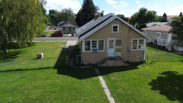 $299,000 | 7 East Liberty Street, St. John, WA 99171