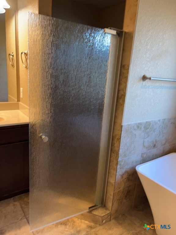 1021 Republic Circle Copperas Cove, TX 76522 - Photo 6 of 9 a bathroom with a shower