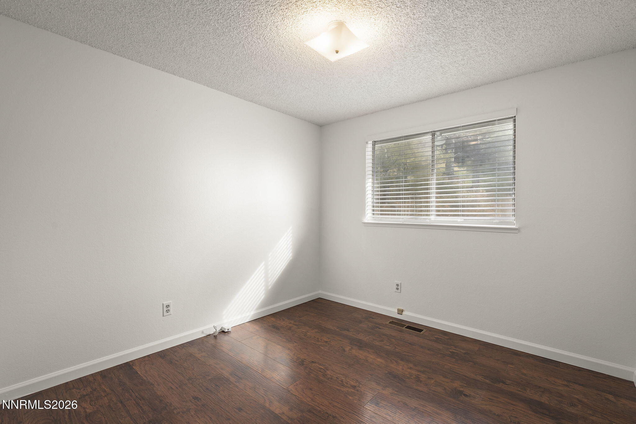 8560 Sirius Court Reno, NV 89506 - Photo 19 of 42 19-web-or-mls-_DSC5184