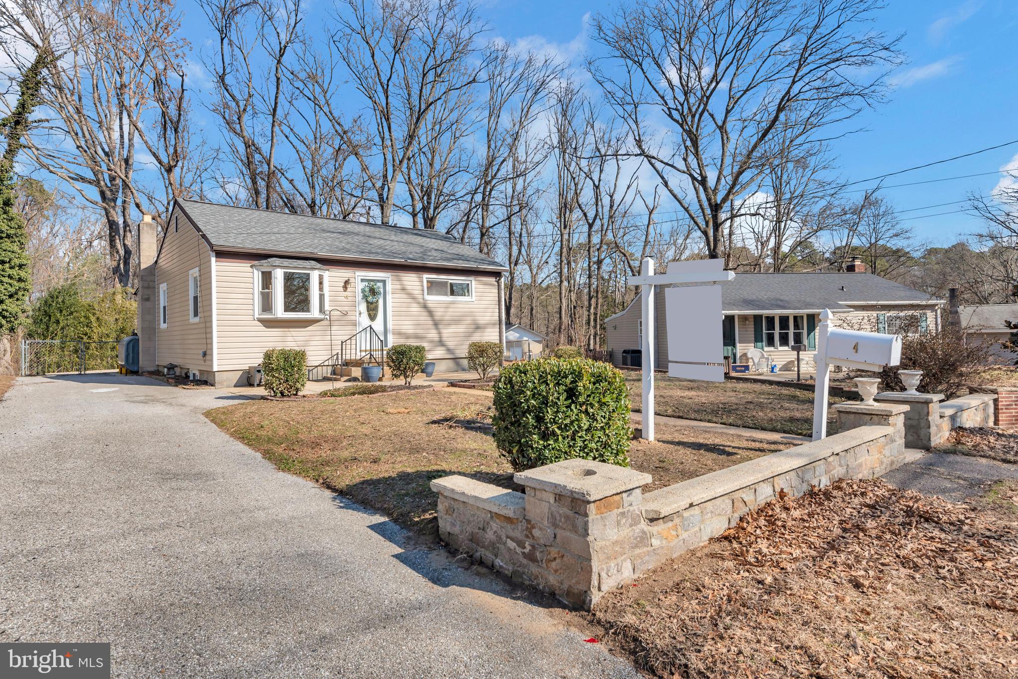 4 Spring Knoll Drive Pasadena, MD 21122 - Photo 3 of 33