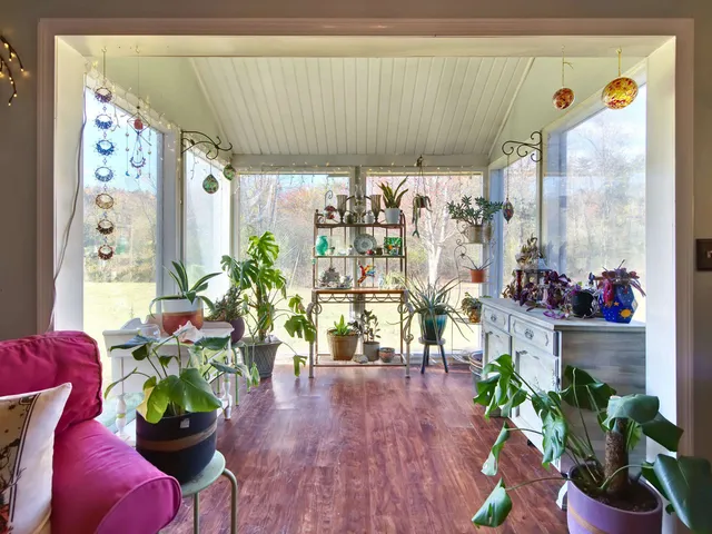 $725,000 | 133 R Stratham Heights Road, Stratham, NH 03885