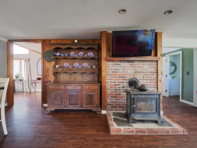 $725,000 | 133 R Stratham Heights Road, Stratham, NH 03885