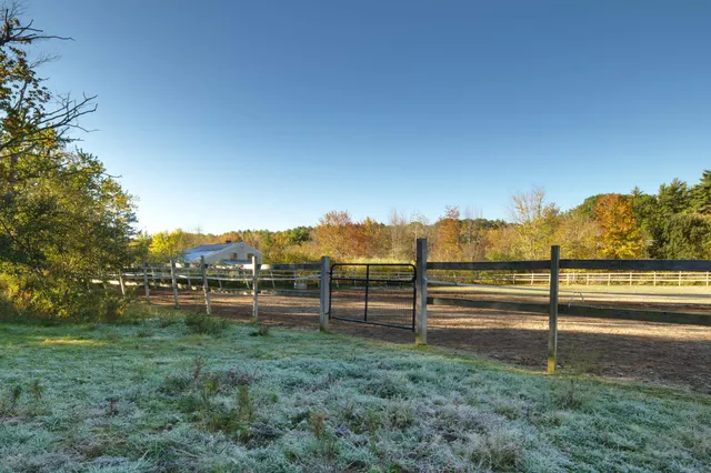 $725,000 | 133 R Stratham Heights Road, Stratham, NH 03885