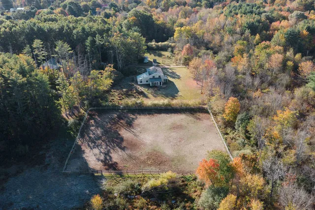 $725,000 | 133 R Stratham Heights Road, Stratham, NH 03885