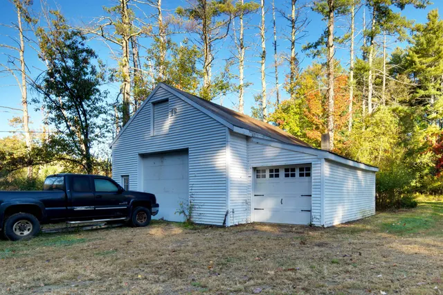 $725,000 | 133 R Stratham Heights Road, Stratham, NH 03885