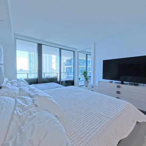 $9,000 | 650 Northeast 32nd Street, Unit 1601, Miami, FL 33137