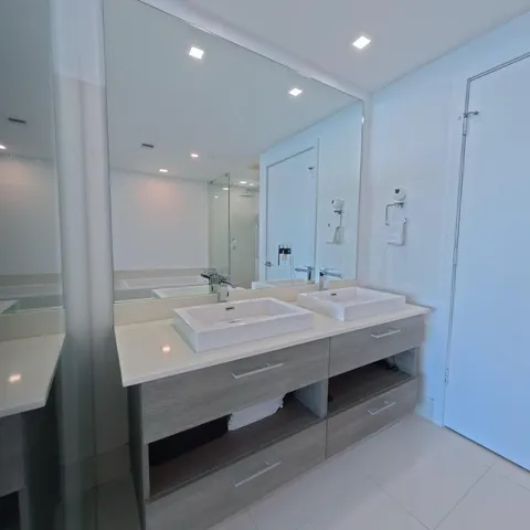 $9,000 | 650 Northeast 32nd Street, Unit 1601, Miami, FL 33137