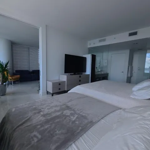 $9,000 | 650 Northeast 32nd Street, Unit 1601, Miami, FL 33137