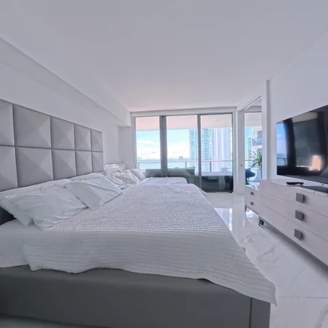 $9,000 | 650 Northeast 32nd Street, Unit 1601, Miami, FL 33137