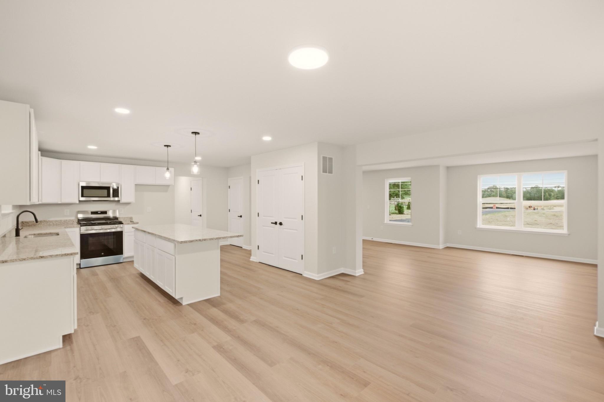 930 Aura Road Monroeville, NJ 08343 - Photo 6 of 31 Gallery Image 6