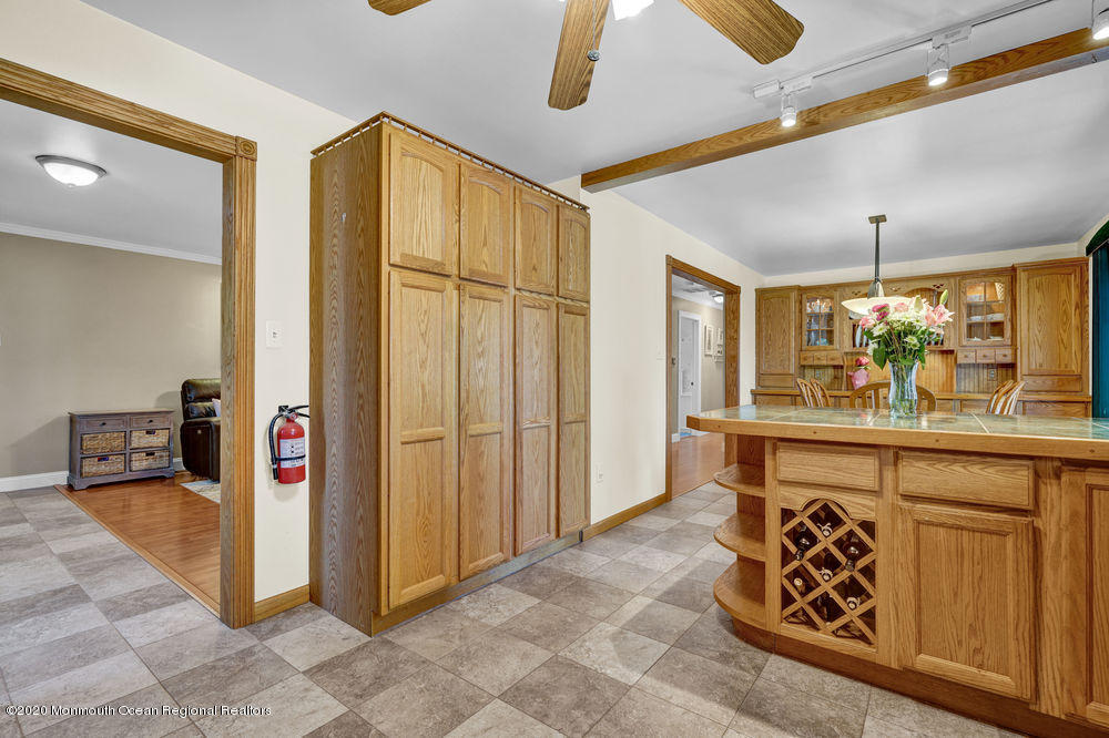 141 Gunwale Road Manahawkin, NJ 08050 - Photo 19 of 40 028_dsc00367
