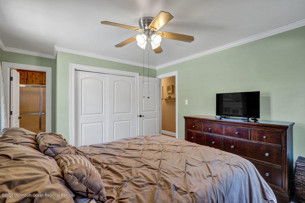 141 Gunwale Road Manahawkin, NJ 08050 - Photo 29 of 40 039_dsc00427
