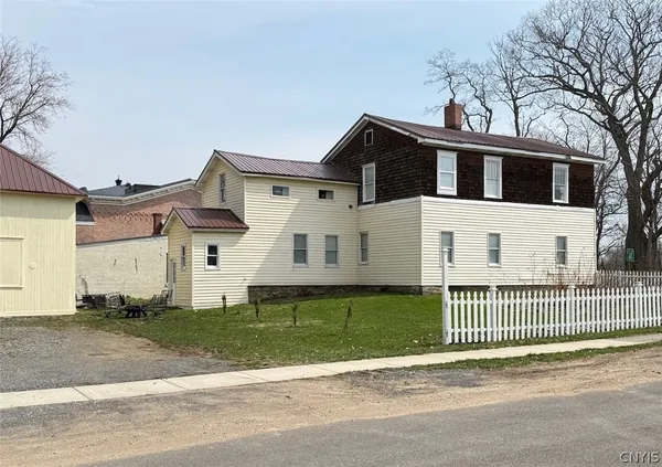 $299,999 | 20 South Jefferson Street, Richland, NY 13142